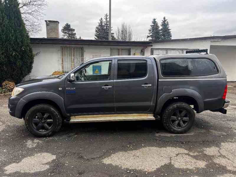 Toyota Hilux 3,0 - foto 3