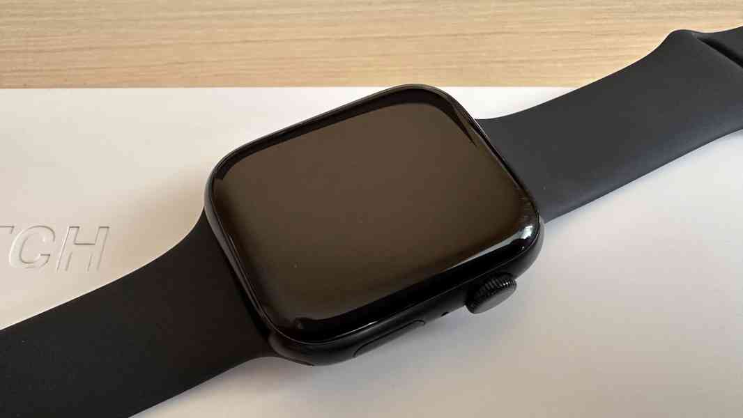 Apple Watch 7 45mm Midnight Aluminum + Sport Band - foto 7