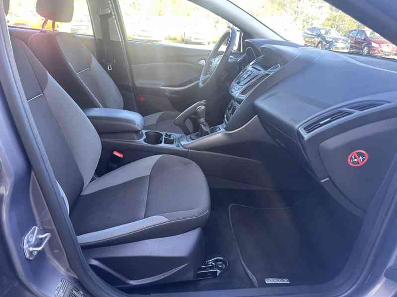 Ford Focus 1.6i 92kW/1MAJ/ESP/Top - foto 19