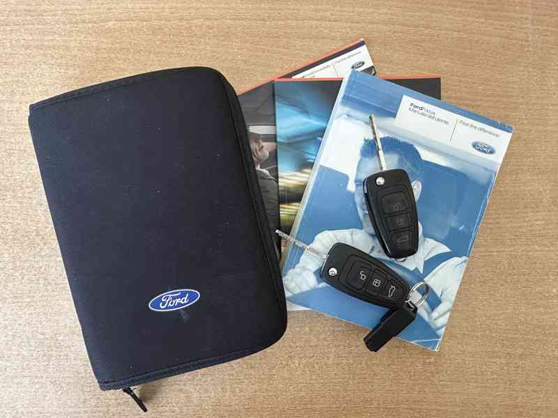 Ford Focus 1.6i 92kW/1MAJ/ESP/Top - foto 27
