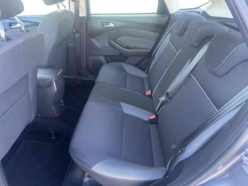 Ford Focus 1.6i 92kW/1MAJ/ESP/Top - foto 12