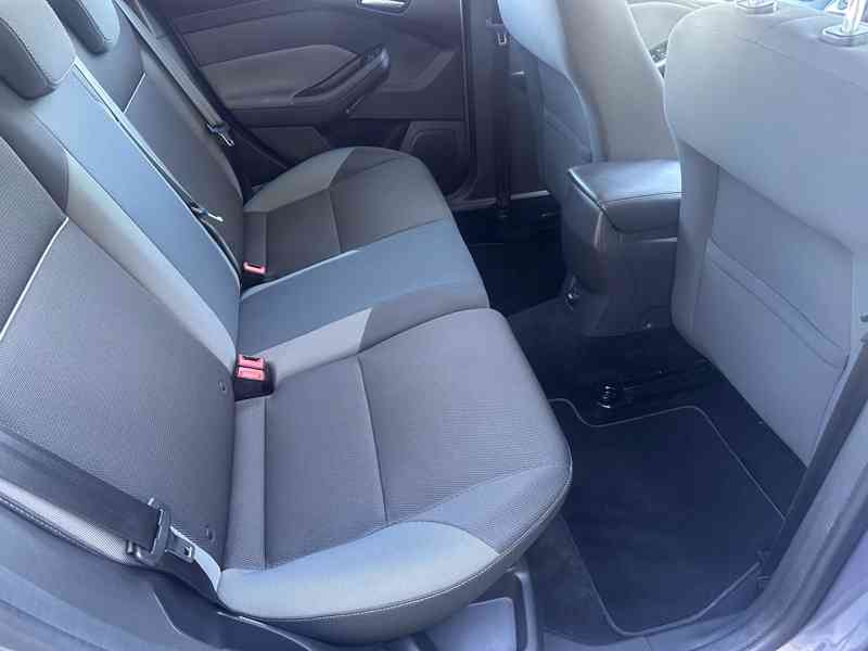Ford Focus 1.6i 92kW/1MAJ/ESP/Top - foto 17
