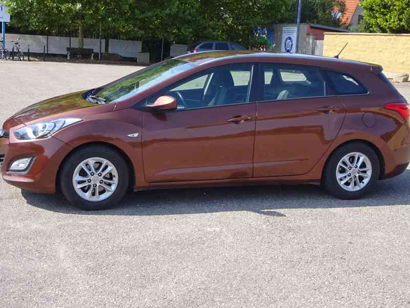 Hyundai i30 1.6i Combi r.v.2014 (88 kw) Koupeno ČR - foto 3