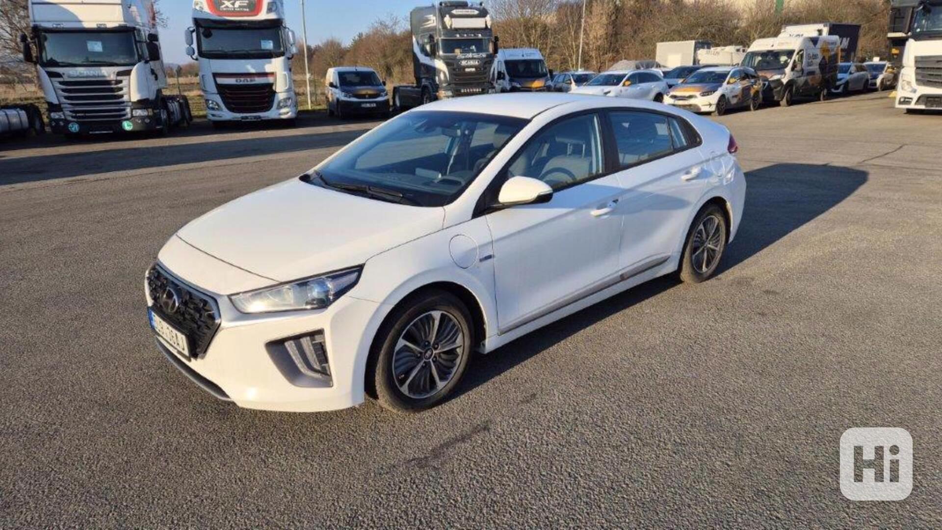 HYUNDAI IONIQ 1,6 GDI PHEV - foto 1