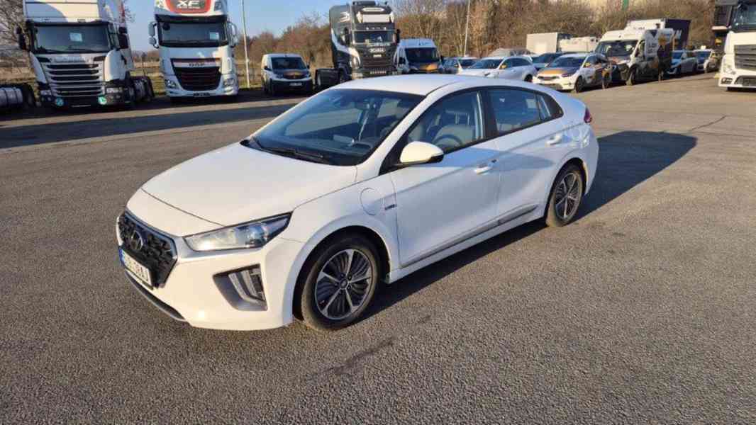 HYUNDAI IONIQ 1,6 GDI PHEV - foto 1