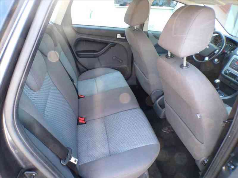 Ford Focus 1,6 16V TAŽNÉ ZAŘÍZENÍ - foto 9