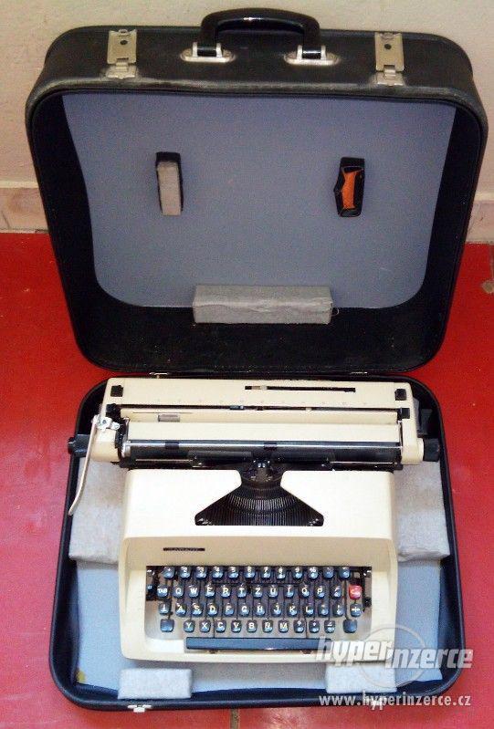 predám starý písací stroj model 2224 - foto 5