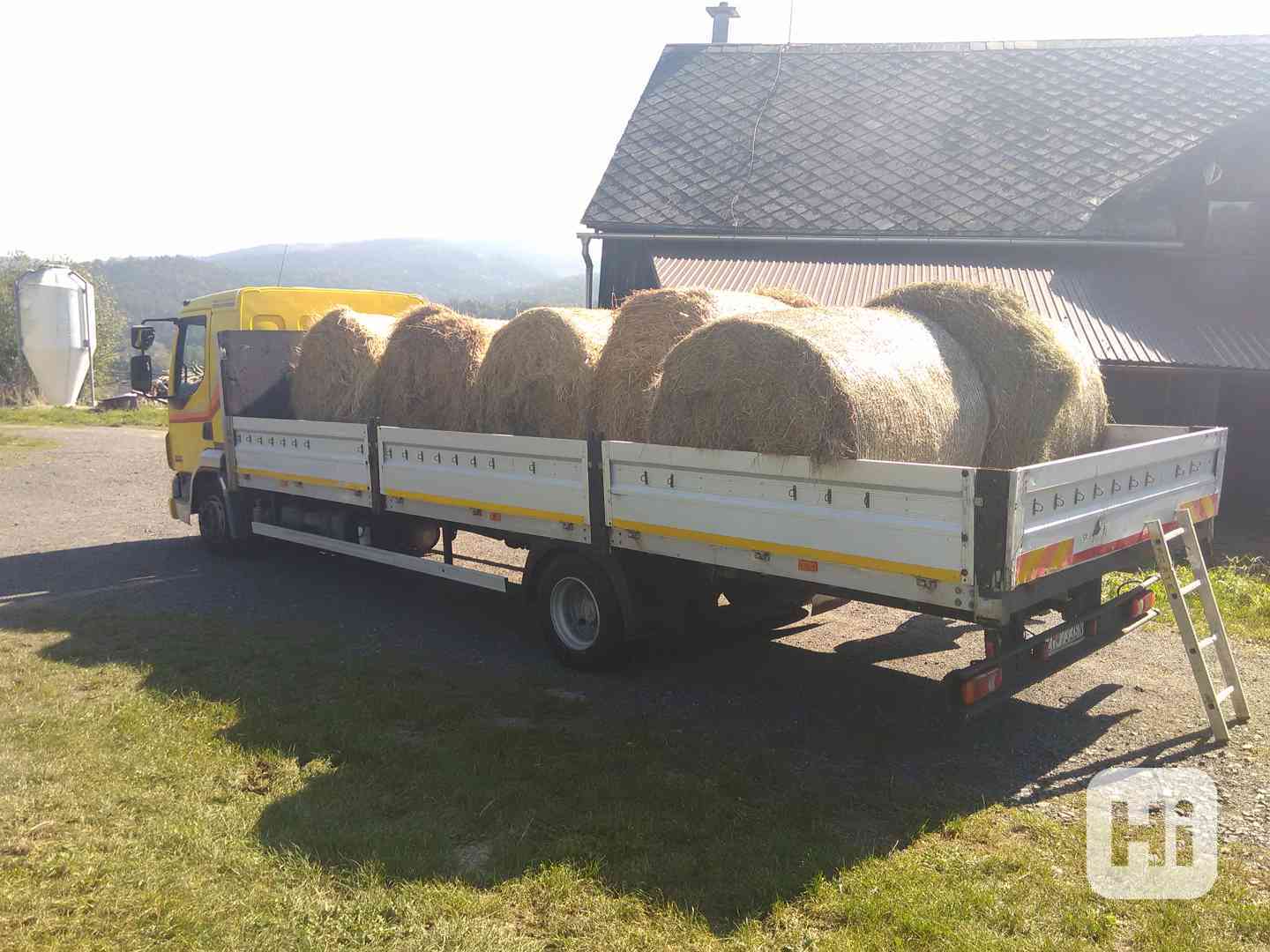 Seno z CHKO Šumava kulaté balíky  - foto 1