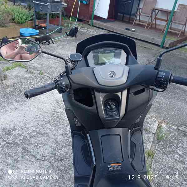PRODÁM SKŮTR NMAX 125 V ZÁRUCE - foto 2