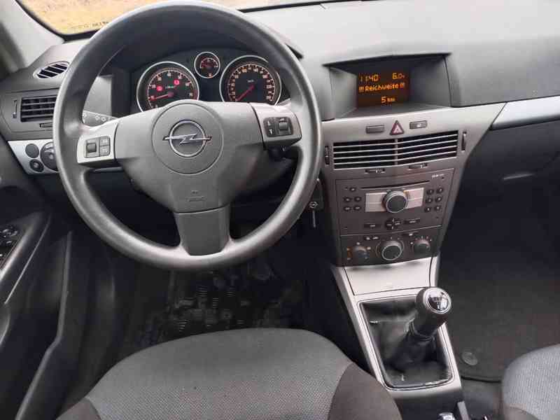 Opel Astra H 1.6 77Kw RV.2004 naj.120tis. - foto 7