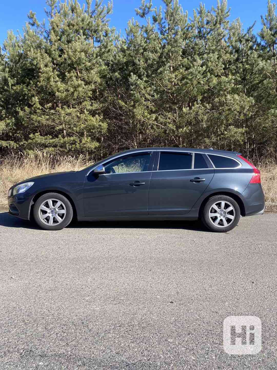 Volvo V60 D3 2012 2.0 r-design - foto 1