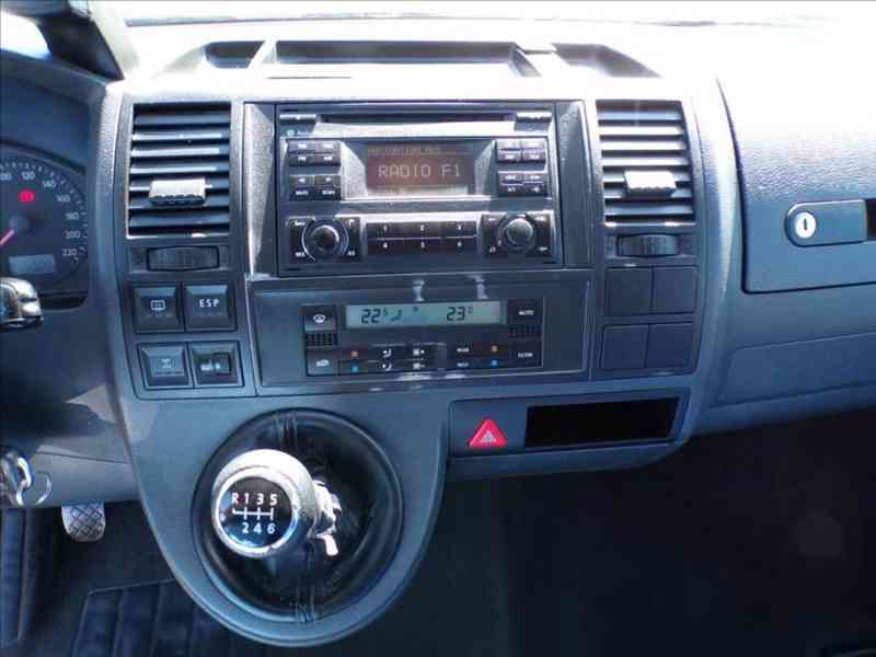 Volkswagen Caravelle 2,5 TDI-128KW LONG , 4MOTION - foto 7