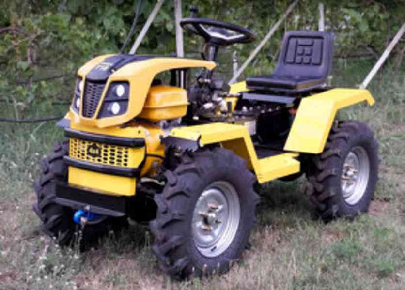 Minitraktor ProGARDEN Campo T18 VER-G2 4x4,18HP benzin - foto 4