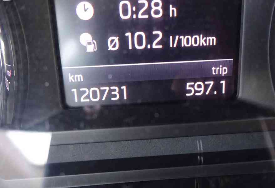 Škoda Octavia 1.0 TSI r.v.2017 1.Maj.serv.kníž.ČR (85 kw) - foto 9