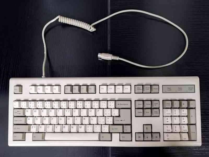 Prodám PC (stáří 30 let) - foto 4