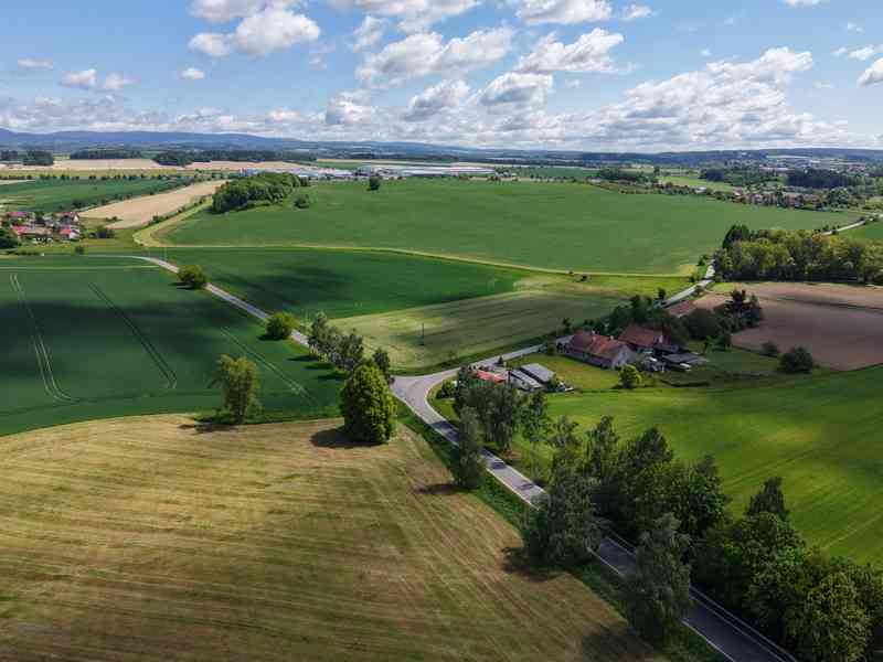 Stavební pozemek 1085 m2 - foto 2