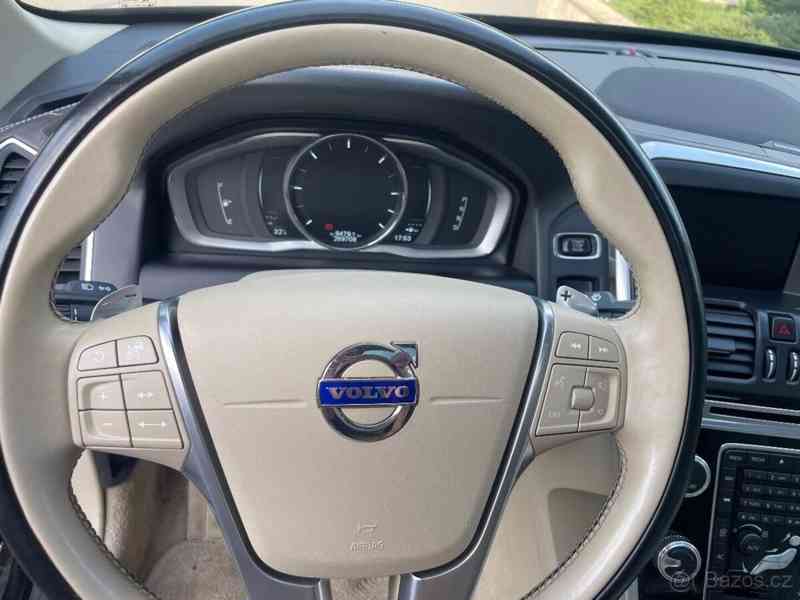 Volvo XC60 2,4 D5, 169kW - foto 8