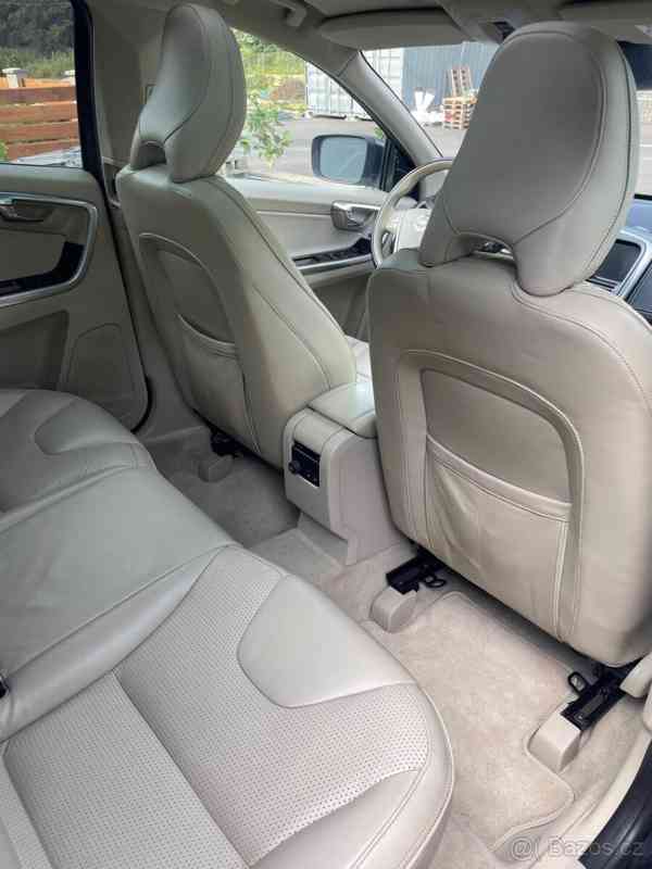 Volvo XC60 2,4 D5, 169kW - foto 13