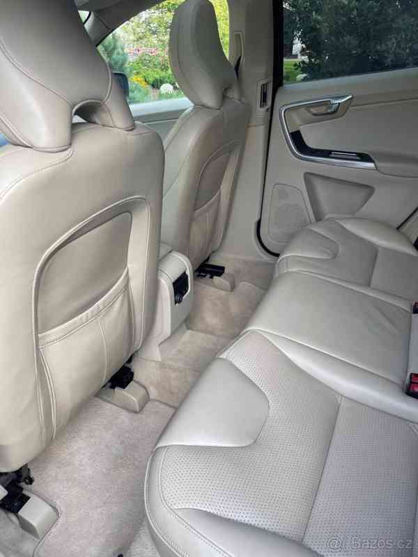 Volvo XC60 2,4 D5, 169kW - foto 11