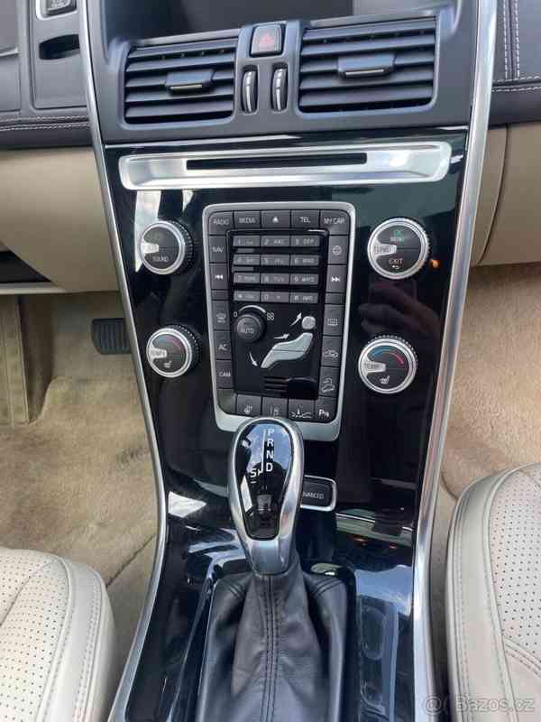 Volvo XC60 2,4 D5, 169kW - foto 19