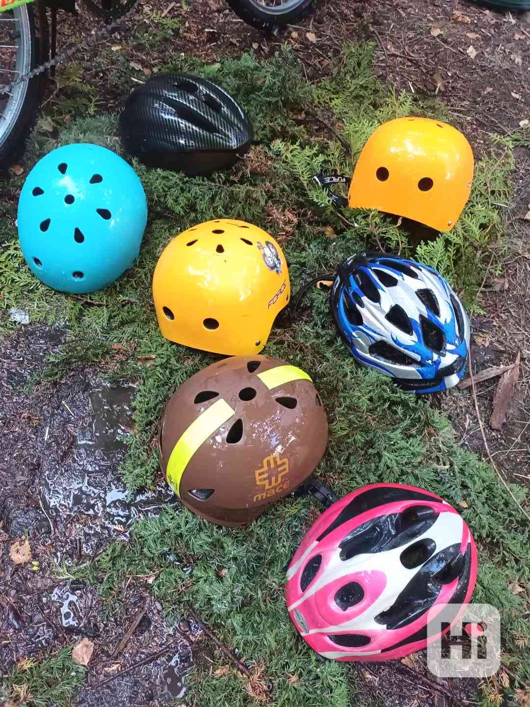 Prodám (nejen) dětské helmy - foto 1