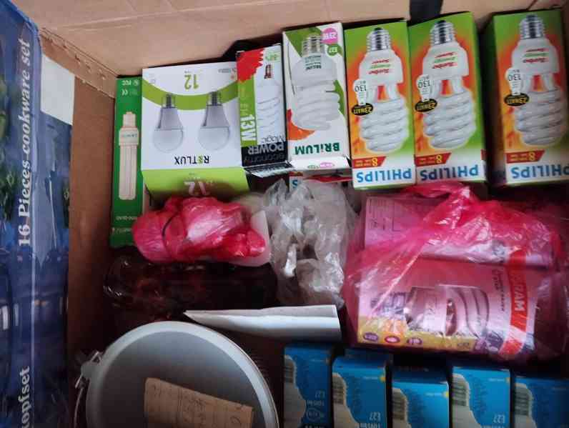 Žárovky ve větším množství. Nové, bezvadný stav - foto 13