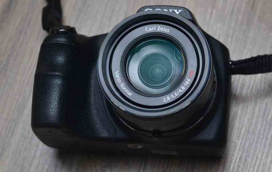 SONY CyberShot DSC-HX 200V Full HDV*30xOp.ZOOM*GPS - foto 3