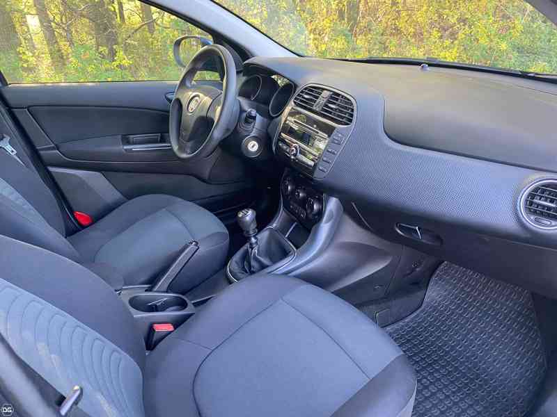 Fiat Bravo, 1.4 16V, 66 kw - Původ ČR + kompletní letní kola - foto 12