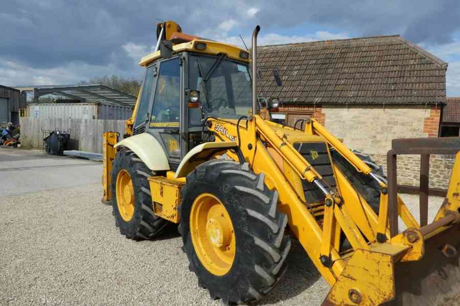 Traktorbagr JCB 4CX/4f - foto 2