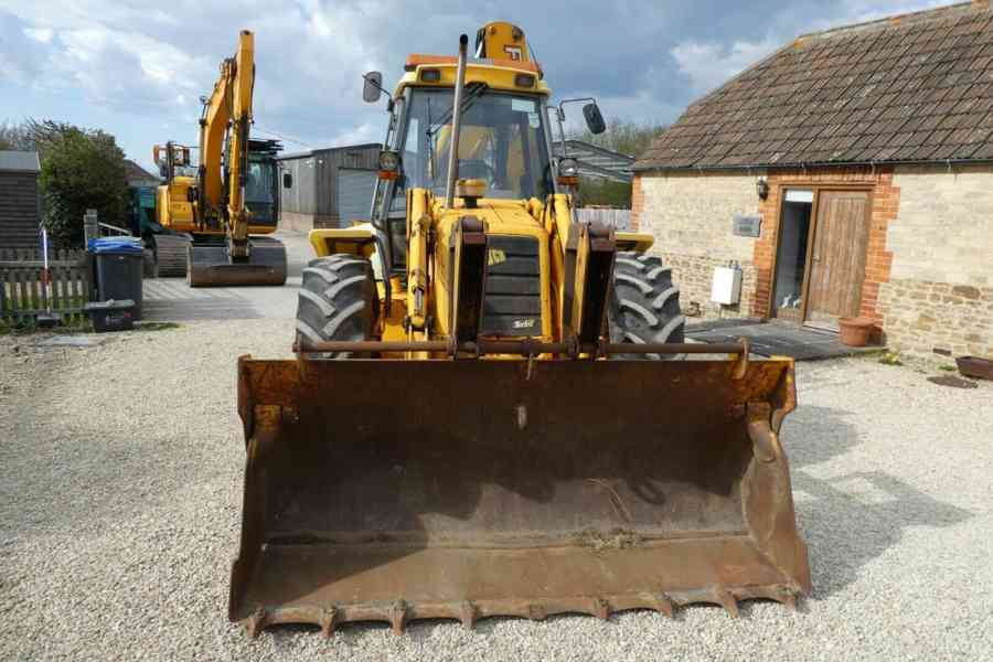 Traktorbagr JCB 4CX/4f - foto 3