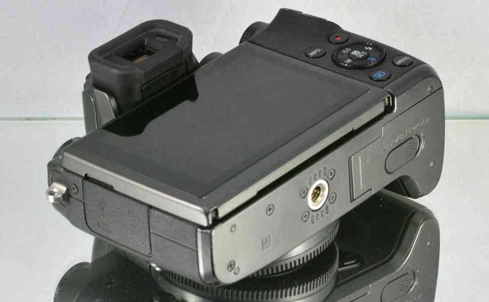 Canon EOS M5 APS-C*Full HDV*WIFI/NFC 10600 Exp. - foto 7