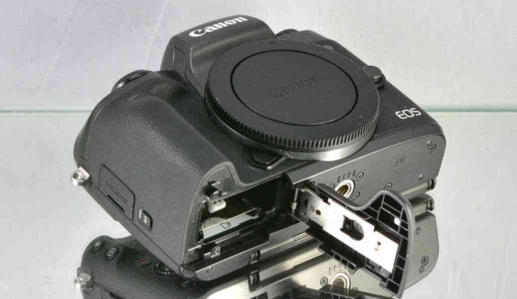 Canon EOS M5 APS-C*Full HDV*WIFI/NFC 10600 Exp. - foto 6