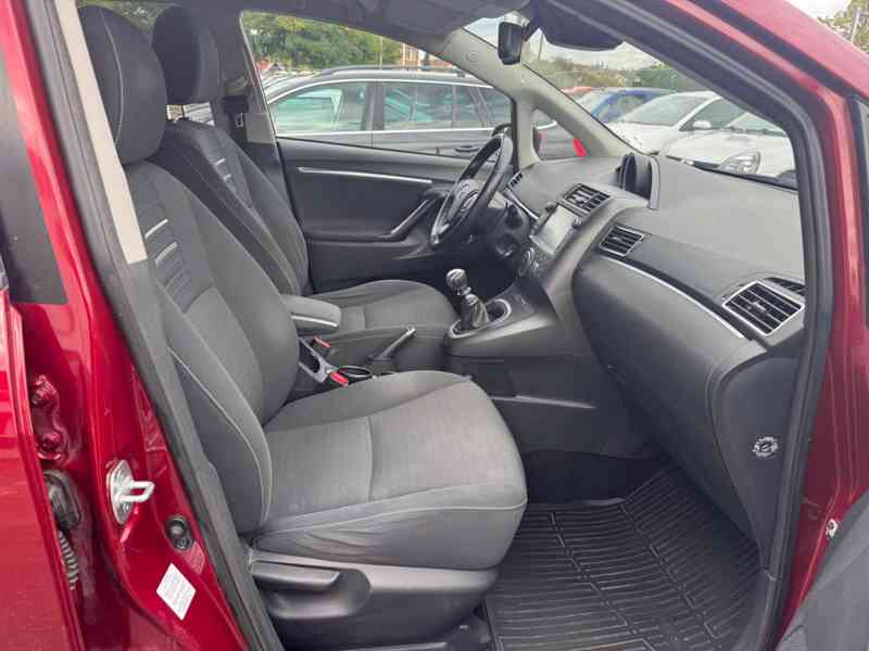 Toyota Verso 1.8i Edition - S benzín 108kw - foto 5