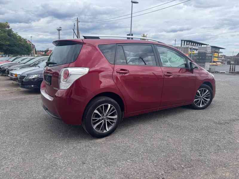 Toyota Verso 1.8i Edition - S benzín 108kw - foto 2