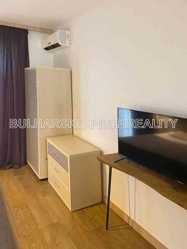 Bulharsko-PROSTORNÉ STUDIO (43 m²) - foto 8