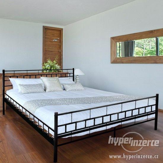 Luxusní kovová postel 140X200cm - černá, rovná - foto 1