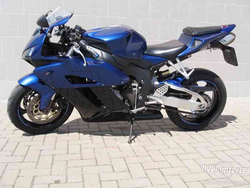 Honda CBR 1000RR FireBlade - foto 2