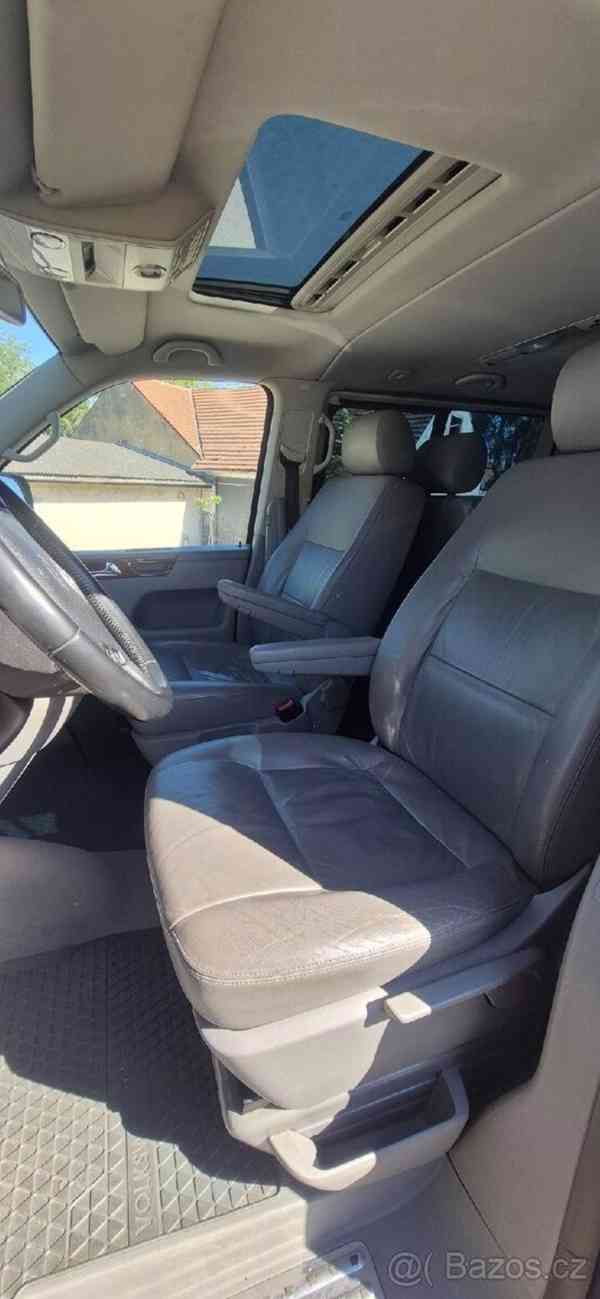 Volkswagen Multivan 2,5   Highline TDI 128kW - foto 13