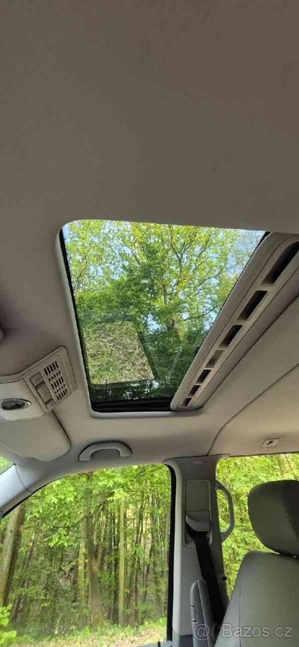 Volkswagen Multivan 2,5   Highline TDI 128kW - foto 10