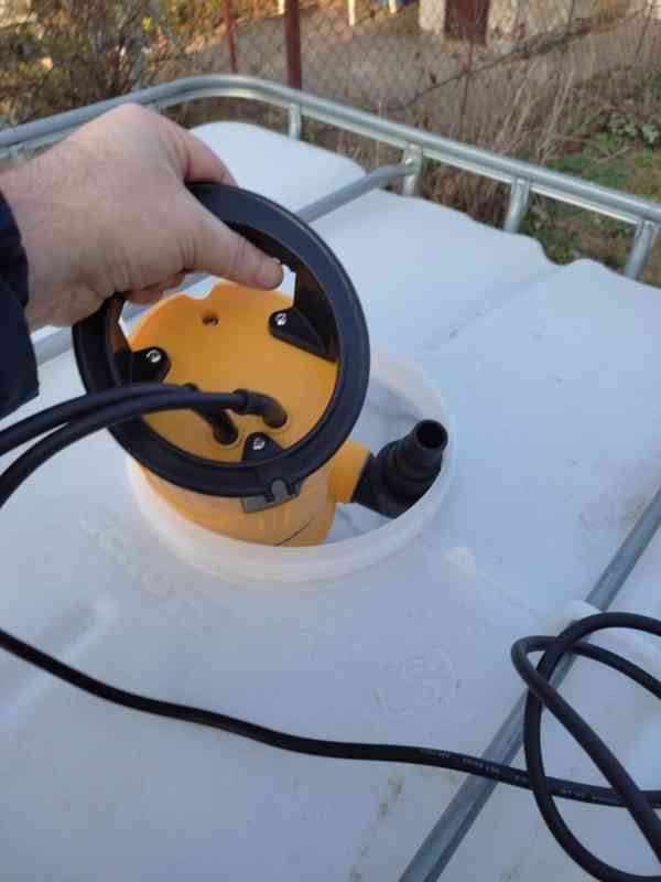 Kalové čerpadlo 750 W, 1000,-Kč, Prostějov M: 731 855 194 - foto 2