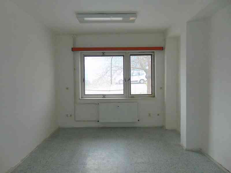 Pronájem sklady, 19 m² - Skuteč - foto 2