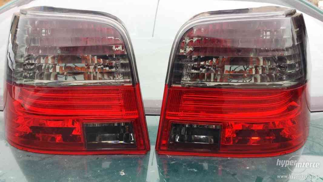 VW Golf IV zadní crystal světla Red/Smoke. - foto 1
