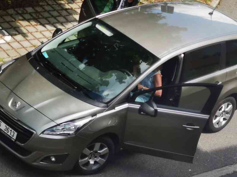 Peugeot 5008, Automat 1.6 HDI, 53.000 km, RV 2015, 1.majitel - foto 2