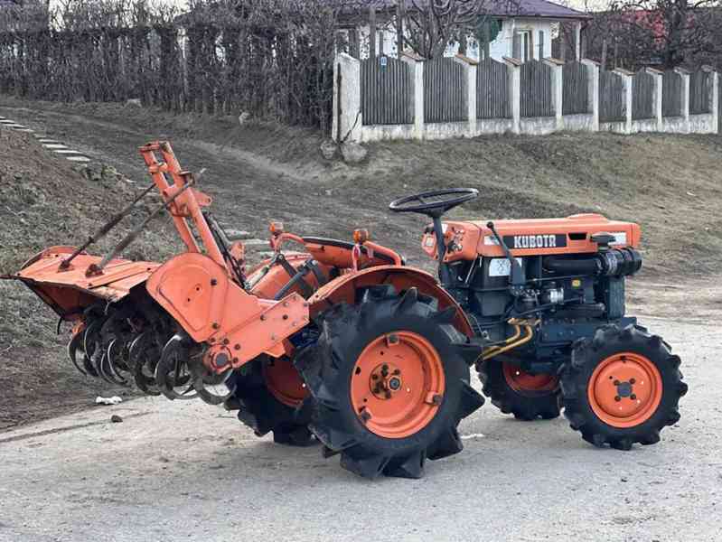 Traktor Kubota B7000 - Bazar - Hyperinzerce.cz