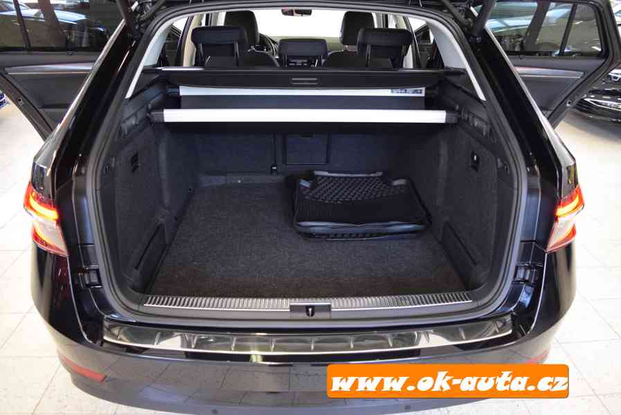 Škoda Superb 2.0 TDI STYLE MATRIX DSG 2023-DPH  - foto 10
