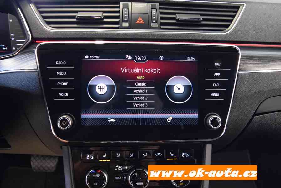 Škoda Superb 2.0 TDI STYLE MATRIX DSG 2023-DPH  - foto 22