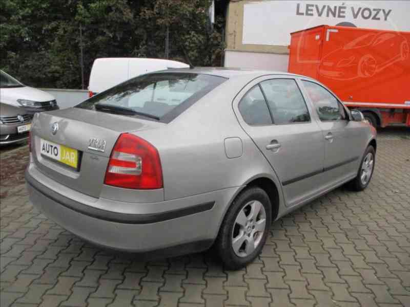 Škoda Octavia 2,0 TDI Elegance - foto 4