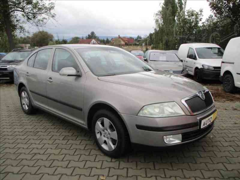 Škoda Octavia 2,0 TDI Elegance - foto 1