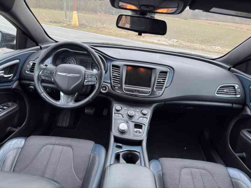  Chrysler 200S Limited 2,4 Kůže Klima 2015 - foto 14