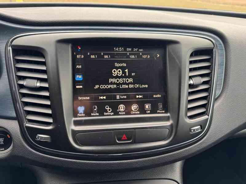 Chrysler 200S Limited 2,4 Kůže Klima 2015 - foto 21